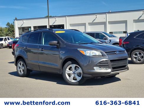 Used 2016 Ford Escape SE w/ Equipment Group 201A AWD/4WD image 1