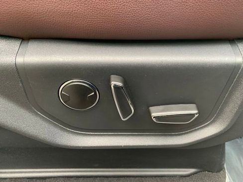 Used 2024 Ford Expedition Max Limited image 16