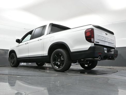 New 2026 Honda Ridgeline Black Edition image 40
