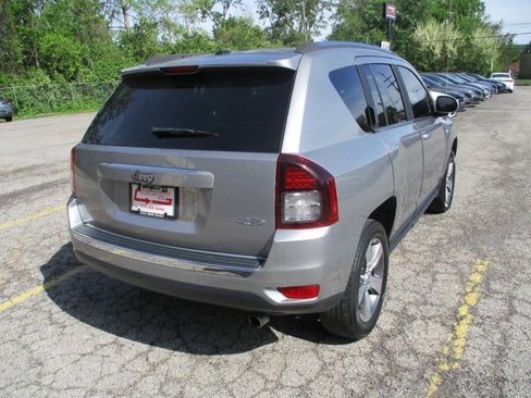 Used 2017 Jeep Compass High Altitude FWD image 3