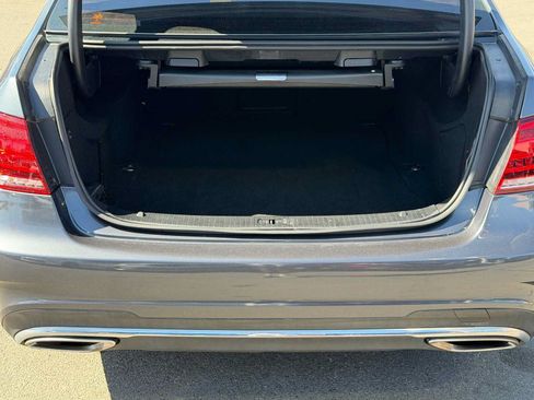 Used 2016 Mercedes-Benz E 350 Sedan image 31