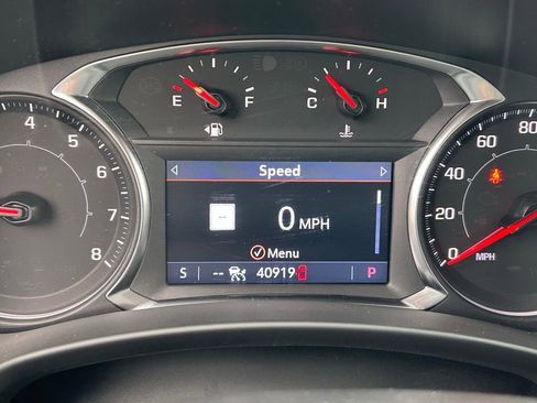 Used 2024 GMC Terrain AT4 w/ Infotainment Package II AWD/4WD image 18