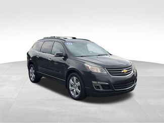 Used 2017 Chevrolet Traverse LT w/ Style and Technology Package FWD video 2