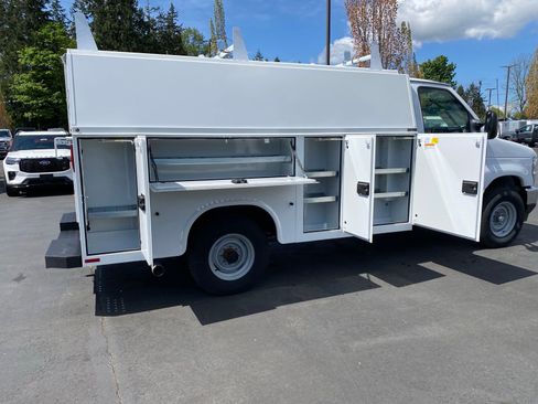 New 2025 Ford E-350 and Econoline 350 Super Duty w/ Power Equipment Group image 6