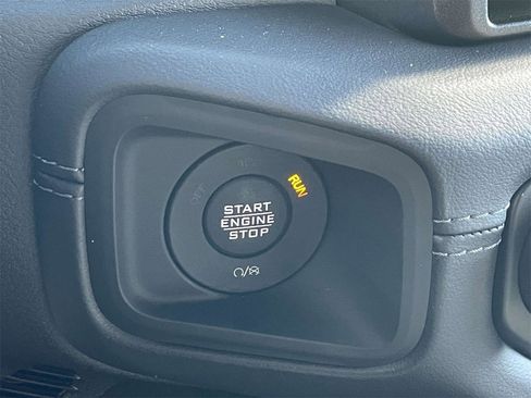 New 2025 Jeep Gladiator Rubicon image 16