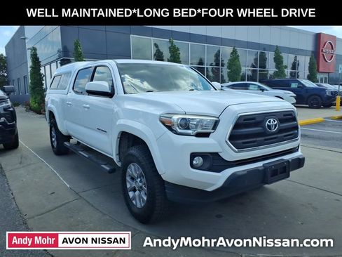 Used 2017 Toyota Tacoma SR5 w/ Tow Package AWD/4WD image 2