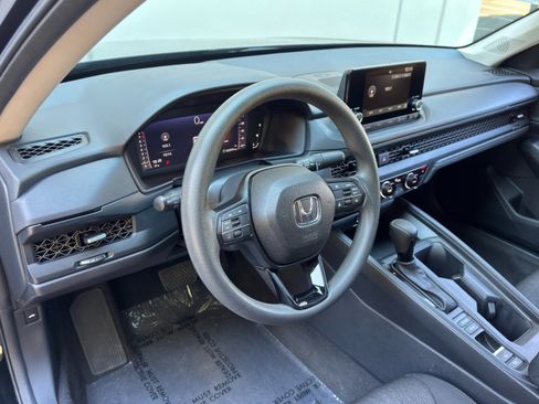 Used 2025 Honda Accord SE image 12