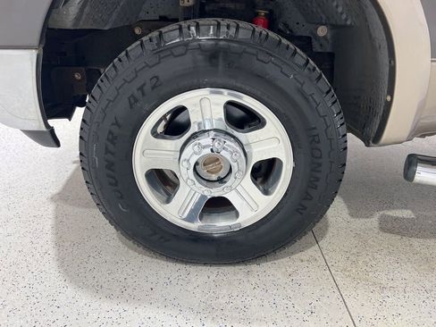 Used 2006 Ford F250 XLT image 25