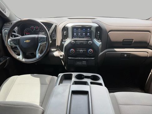 Used 2021 Chevrolet Silverado 1500 LT w/ Z71 Off-Road Package AWD/4WD image 9