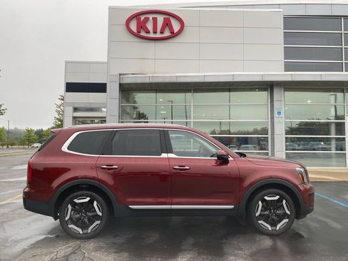 Used 2024 Kia Telluride S w/ S Sunroof Package AWD/4WD image 2