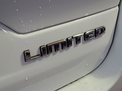 Used 2023 Jeep Grand Cherokee Limited w/ Trailer Tow Prep Group (B) image 10