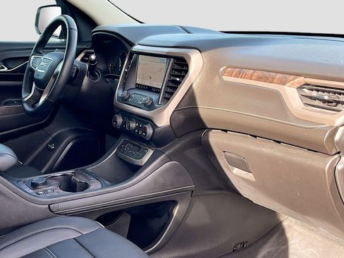 Used 2023 GMC Acadia Denali w/ Denali Technology Package FWD image 31