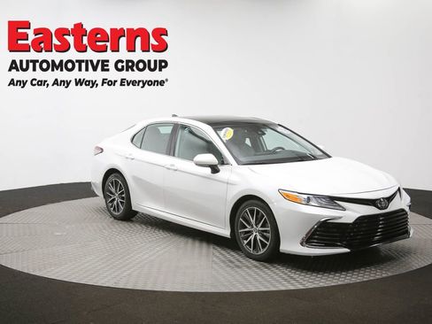 Used 2023 Toyota Camry XLE image 45