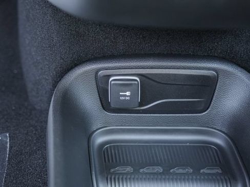 New 2027 Chrysler Pacifica Select w/ Family Tech Group FWD image 32