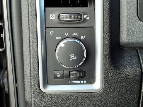 Used 2020 RAM 1500 Classic Warlock AWD/4WD image 26