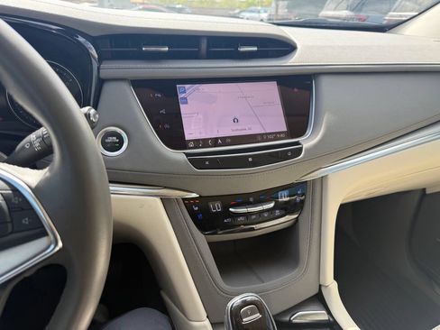 Used 2020 Cadillac XT5 Premium Luxury AWD/4WD image 20