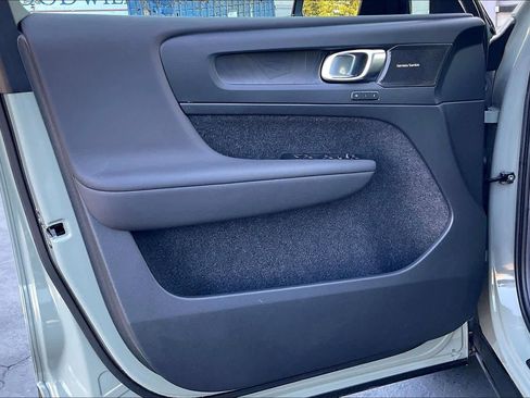 Used 2023 Volvo C40 P8 Recharge Ultimate image 26
