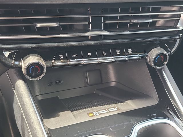 New 2026 Chevrolet Traverse LT FWD image 29