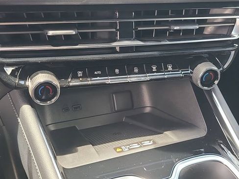 New 2026 Chevrolet Traverse LT FWD image 29