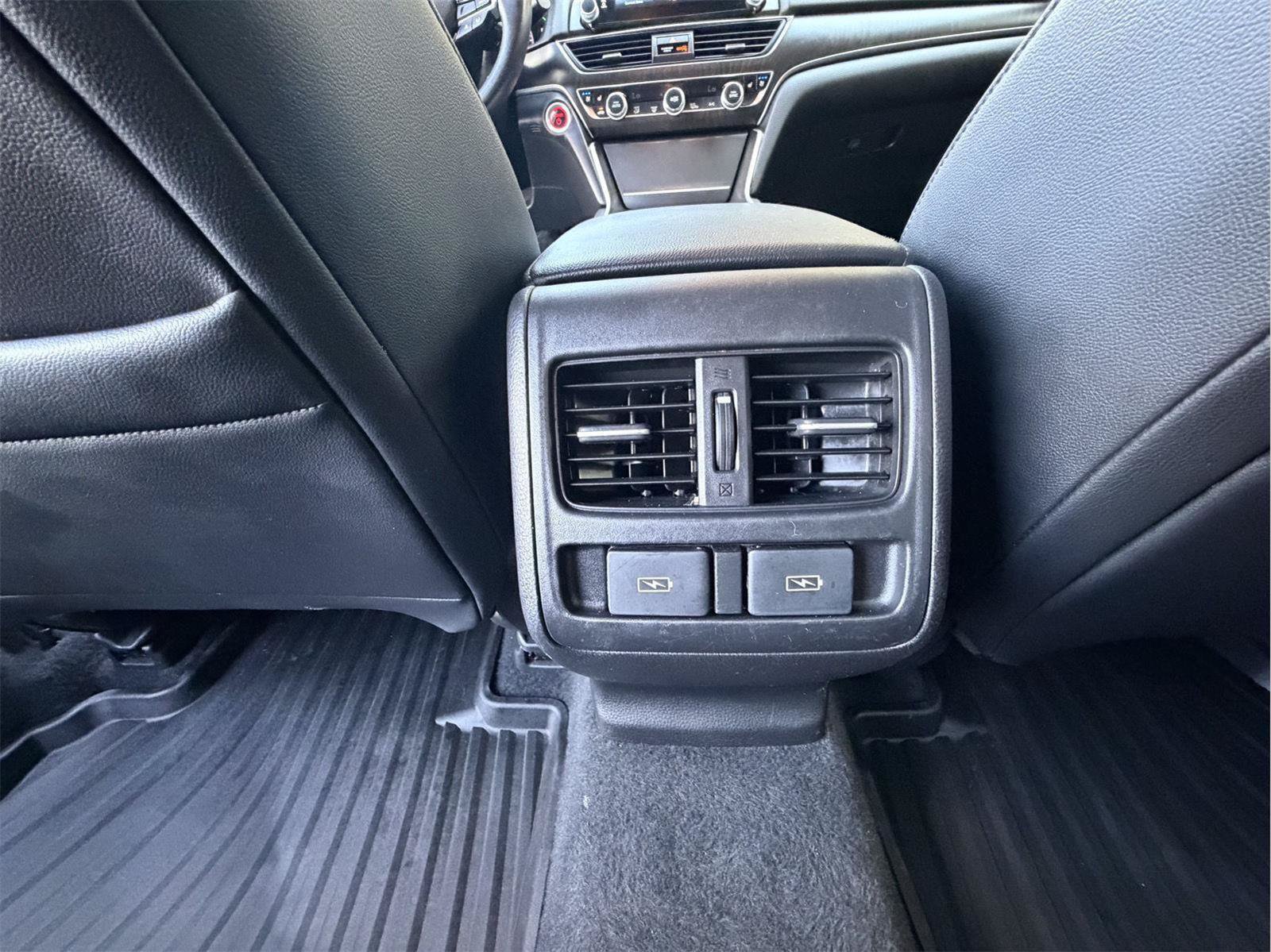 Used 2022 Honda Accord Touring image 29