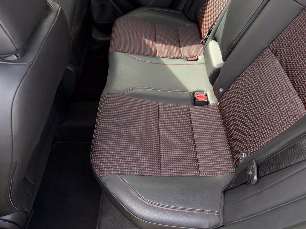 Certified 2025 Nissan Kicks SR FWD image 13