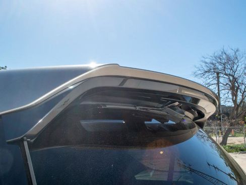 Used 2017 Land Rover Discovery HSE Luxury AWD/4WD image 27