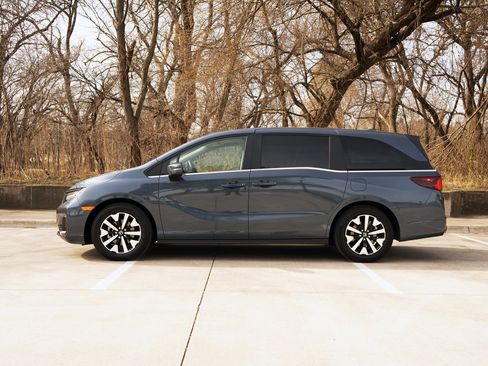 Certified 2025 Honda Odyssey EX-L image 6
