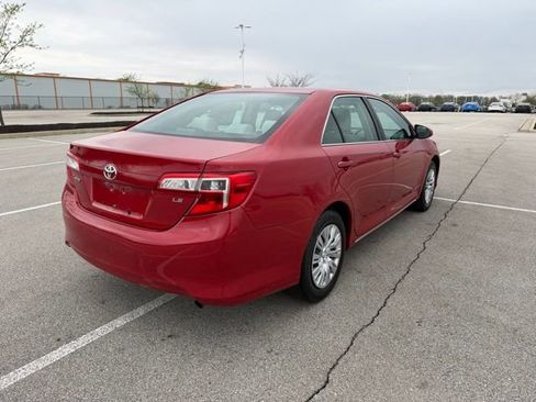 Used 2013 Toyota Camry LE image 8