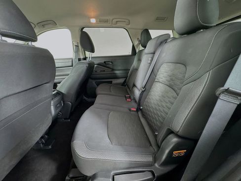 Used 2024 Nissan Pathfinder SV FWD image 29