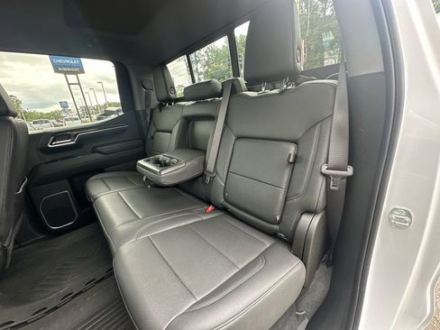 Used 2023 Chevrolet Silverado 1500 LT Trail Boss w/ Convenience Package II AWD/4WD image 19