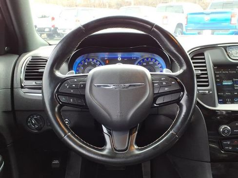 Used 2019 Chrysler 300 S image 20