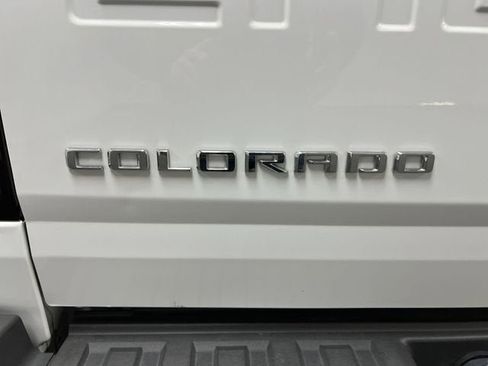 Used 2022 Chevrolet Colorado ZR2 image 32