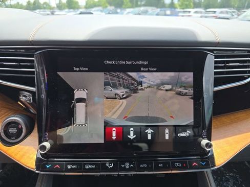 Used 2023 Jeep Grand Wagoneer Series II w/ Flexible Seating Group AWD/4WD image 29
