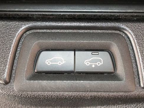 Used 2025 BMW X5 xDrive50e AWD/4WD image 15