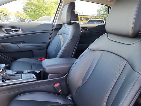 New 2026 Kia Sportage EX w/ EX Panorama Roof Package image 14