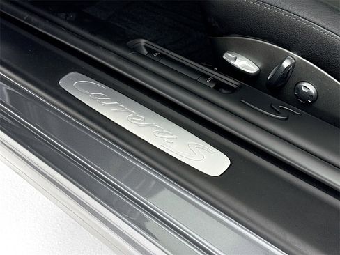 Used 2005 Porsche 911 Carrera S image 12