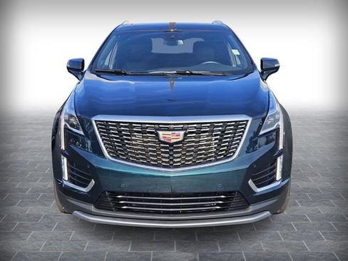 Certified 2025 Cadillac XT5 Premium Luxury image 2