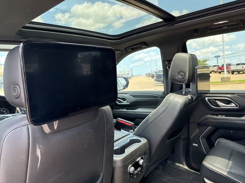Used 2021 GMC Yukon SLT w/ SLT Luxury Plus Package RWD image 13