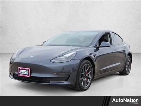 Used 2022 Tesla Model 3 image 1