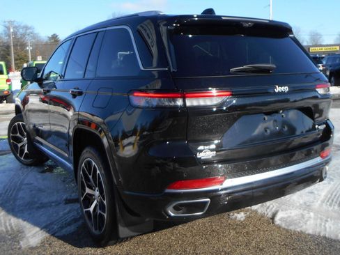 Certified 2023 Jeep Grand Cherokee Summit image 3