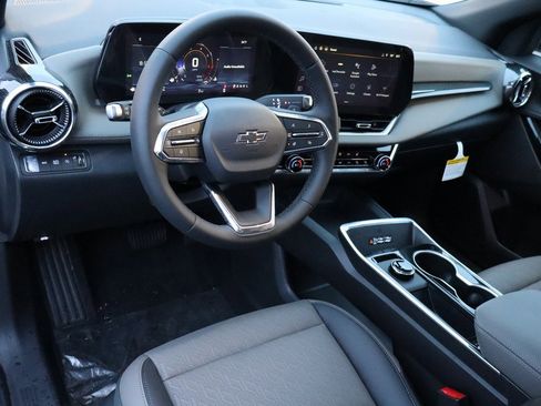 New 2026 Chevrolet Equinox LT w/ Convenience Package II image 5