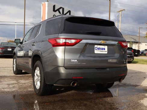 Used 2020 Chevrolet Traverse LT w/ Driver Confidence II Package image 6