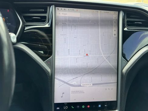 Used 2018 Tesla Model S 75D AWD/4WD image 12