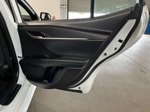 Used 2025 Toyota Camry SE FWD image 15