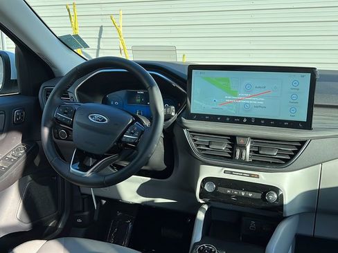 New 2025 Ford Escape SE w/ PHEV Premium Package image 15