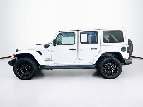 Used 2023 Jeep Wrangler Unlimited Sahara w/ Cold Weather Group AWD/4WD image 4
