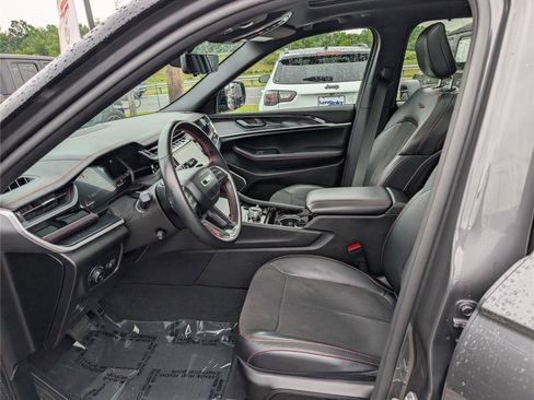 Used 2022 Jeep Grand Cherokee Trailhawk w/ ADV Protech Group II AWD/4WD image 16