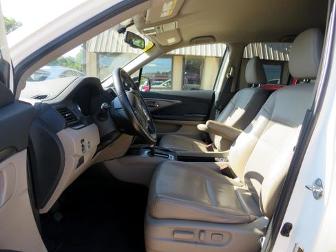 Used 2018 Honda Ridgeline RTL-T image 13