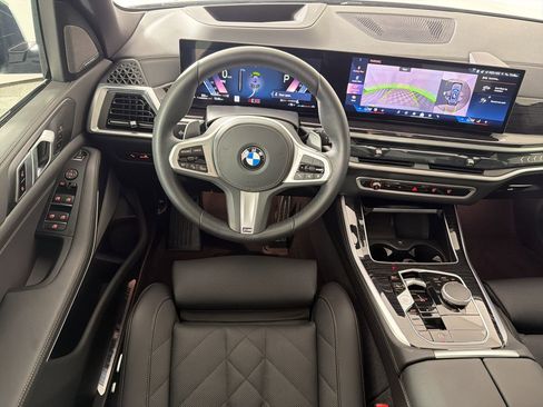 Used 2025 BMW X5 xDrive40i w/ M Sport Package AWD/4WD image 26