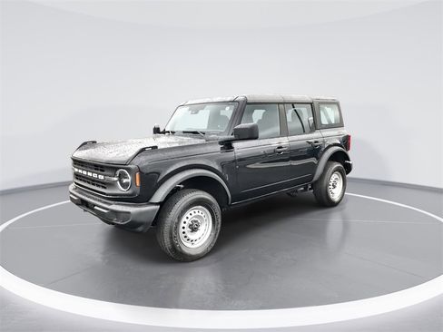 New 2025 Ford Bronco 4-Door image 4